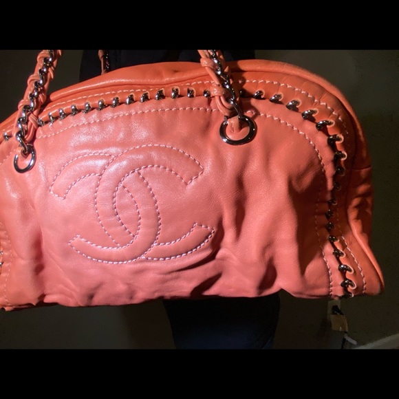 Auth Chanel Luxury Ligne Salmon Bowler Handbag - Picture 9 of 11